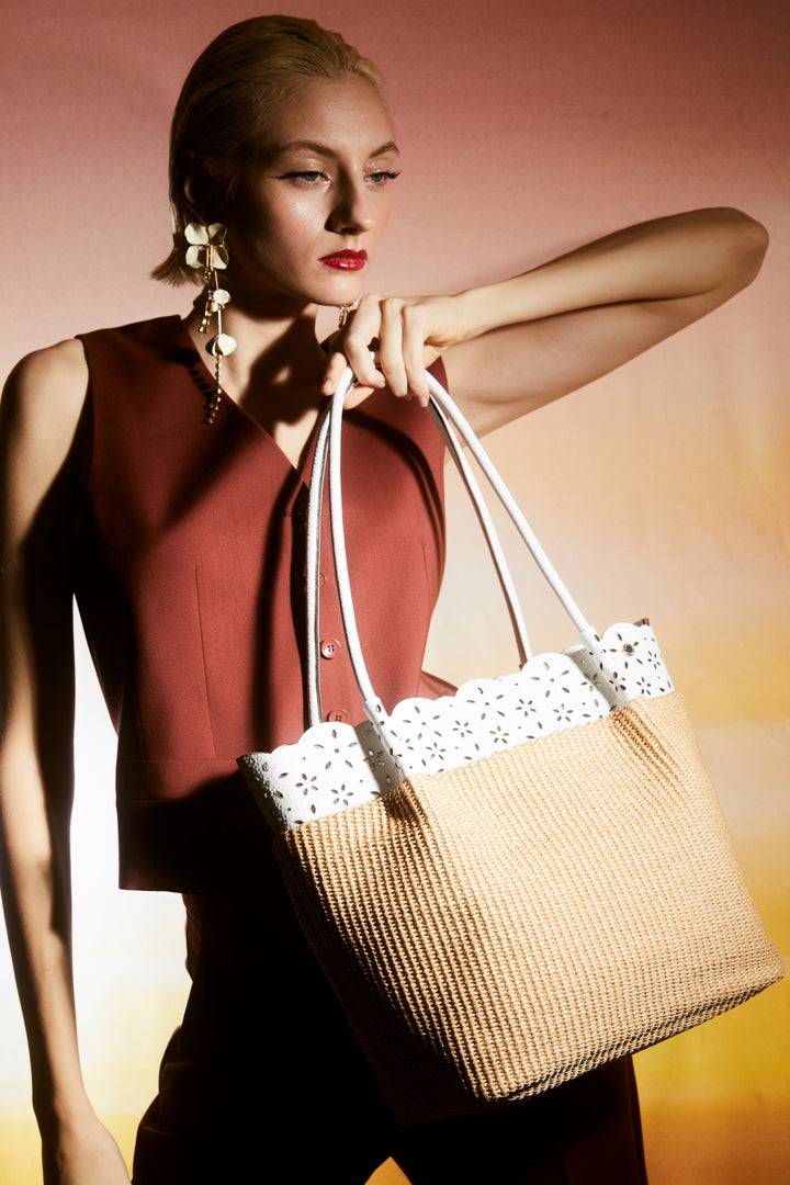 Roberta Gandolfi Diletta Shopping - Tote in rafia con balza in pelle laserata con tracolla staccabile Consegna Veloce